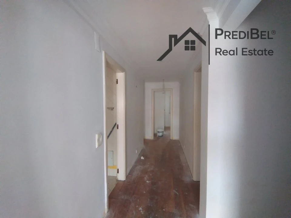 Moradia T5 para Venda em Rio de Mouro Foto 8