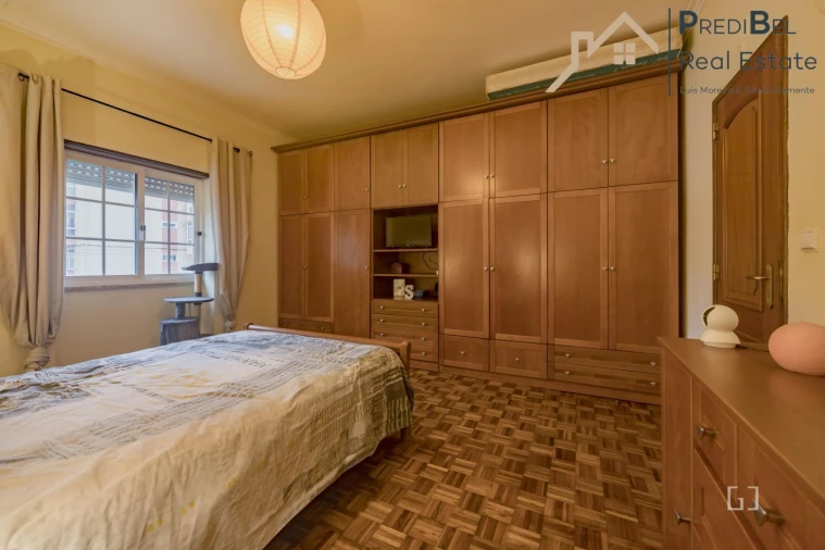 Apartamento T1 para Venda em Póvoa de Santa Iria e Forte da Casa Foto 14