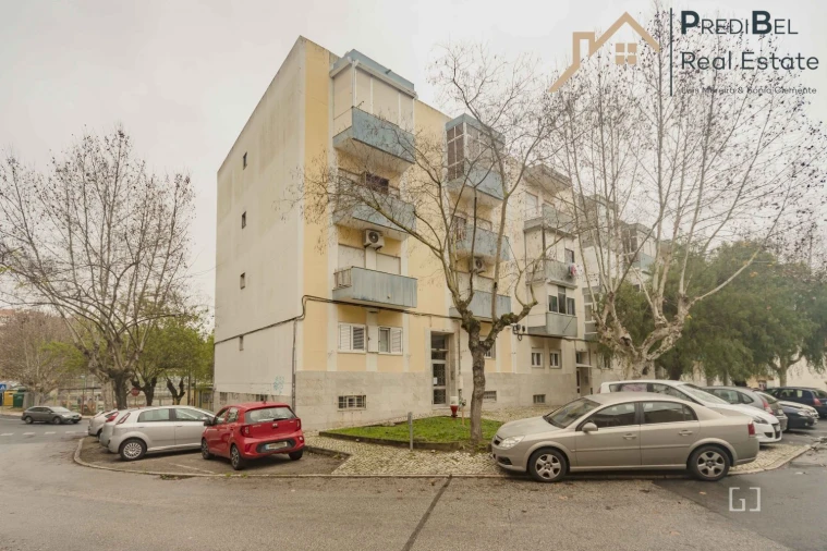 Apartamento T1 para Venda em Póvoa de Santa Iria e Forte da Casa Foto 17