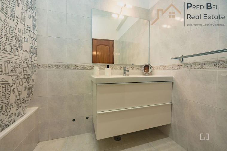 Apartamento T1 para Venda em Póvoa de Santa Iria e Forte da Casa Foto 13