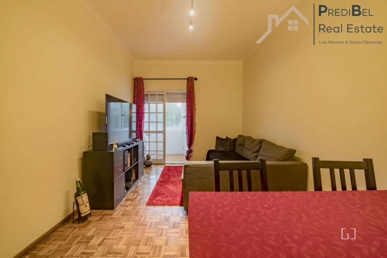 Apartamento T1 para Venda em Póvoa de Santa Iria e Forte da Casa Foto 5