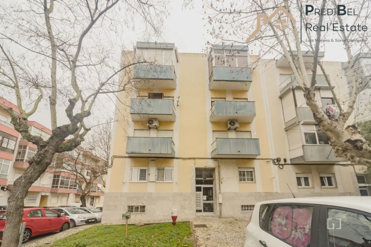 Apartamento T1 para Venda em Póvoa de Santa Iria e Forte da Casa Foto 16