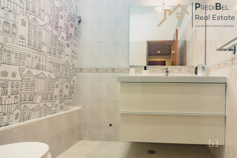 Apartamento T1 para Venda em Póvoa de Santa Iria e Forte da Casa Foto 12