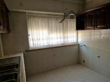 Apartamento T3 para Venda em Pontinha e Famões