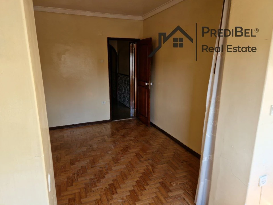 Apartamento T3 para Venda em Pontinha e Famões Foto 9