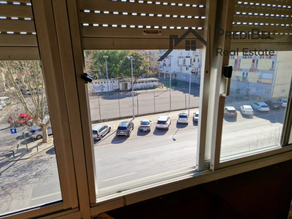 Apartamento T3 para Venda em Pontinha e Famões Foto 11