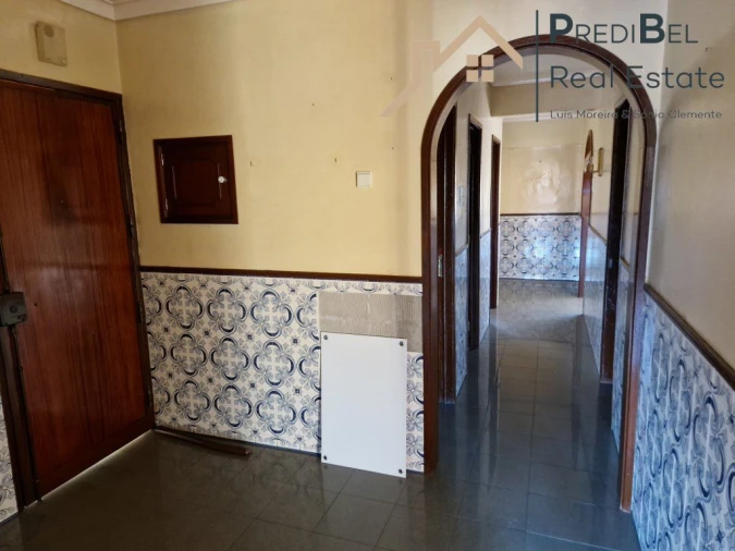 Apartamento T3 para Venda em Pontinha e Famões Foto 7