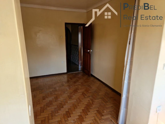 Apartamento T3 para Venda em Pontinha e Famões Foto 9