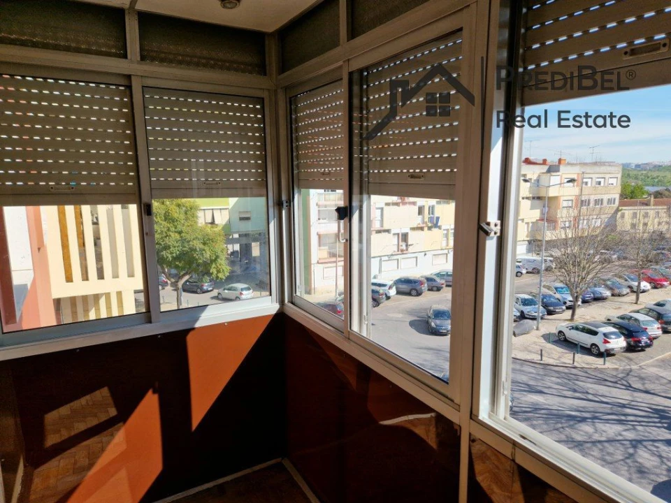 Apartamento T3 para Venda em Pontinha e Famões Foto 10