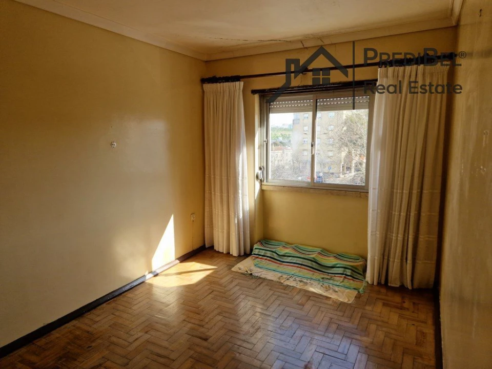 Apartamento T3 para Venda em Pontinha e Famões Foto 15