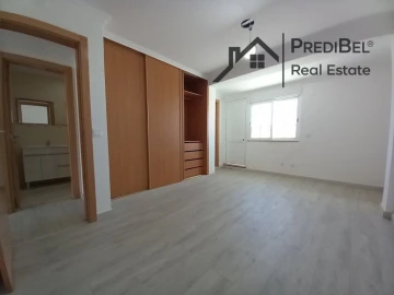 Moradia T3 para Venda em Carcavelos e Parede