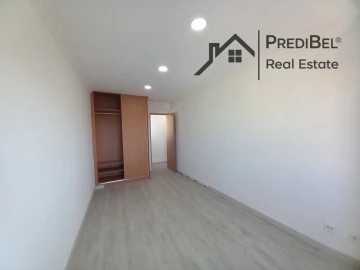 Moradia T3 para Venda em Carcavelos e Parede