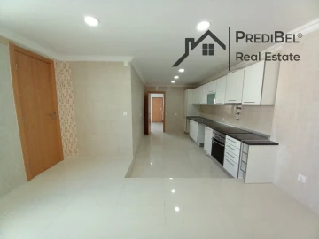 Moradia T3 para Venda em Carcavelos e Parede