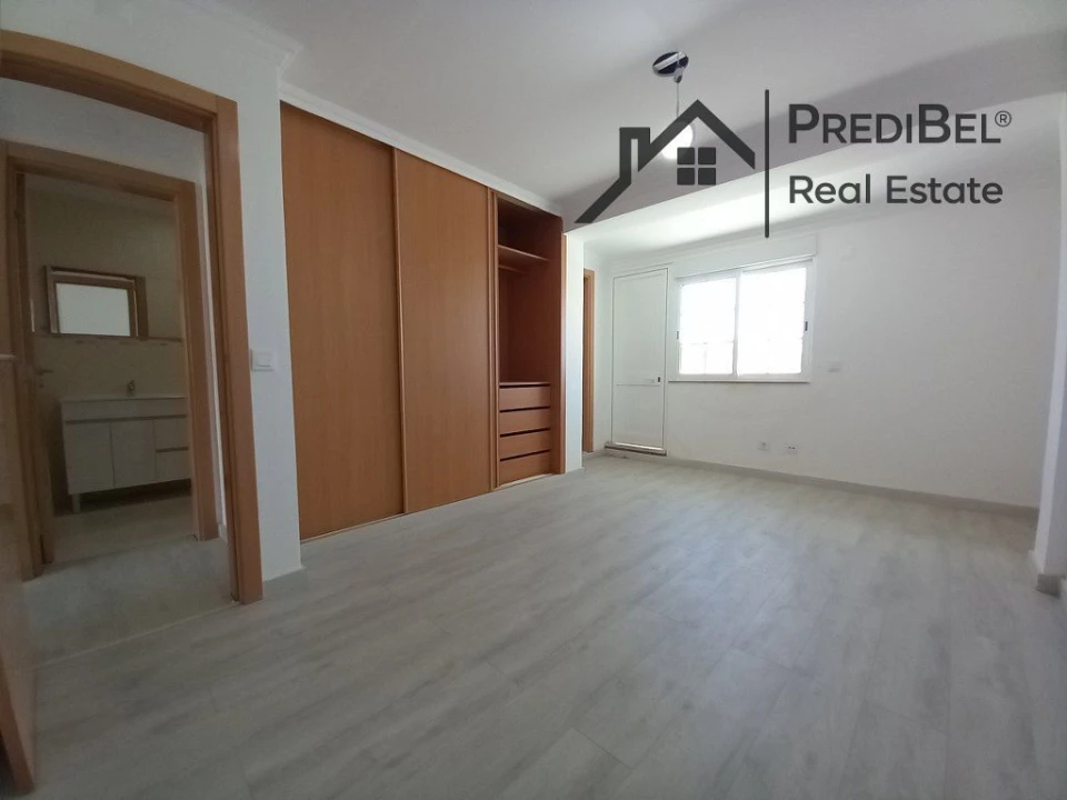 Moradia T3 para Venda em Carcavelos e Parede Foto 20