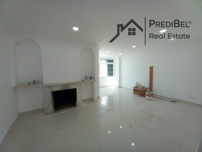 Moradia T3 para Venda em Carcavelos e Parede Foto 9
