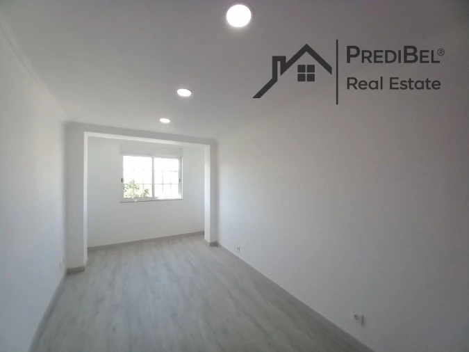 Moradia T3 para Venda em Carcavelos e Parede Foto 28