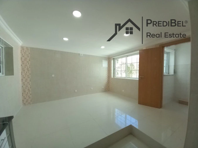 Moradia T3 para Venda em Carcavelos e Parede Foto 6