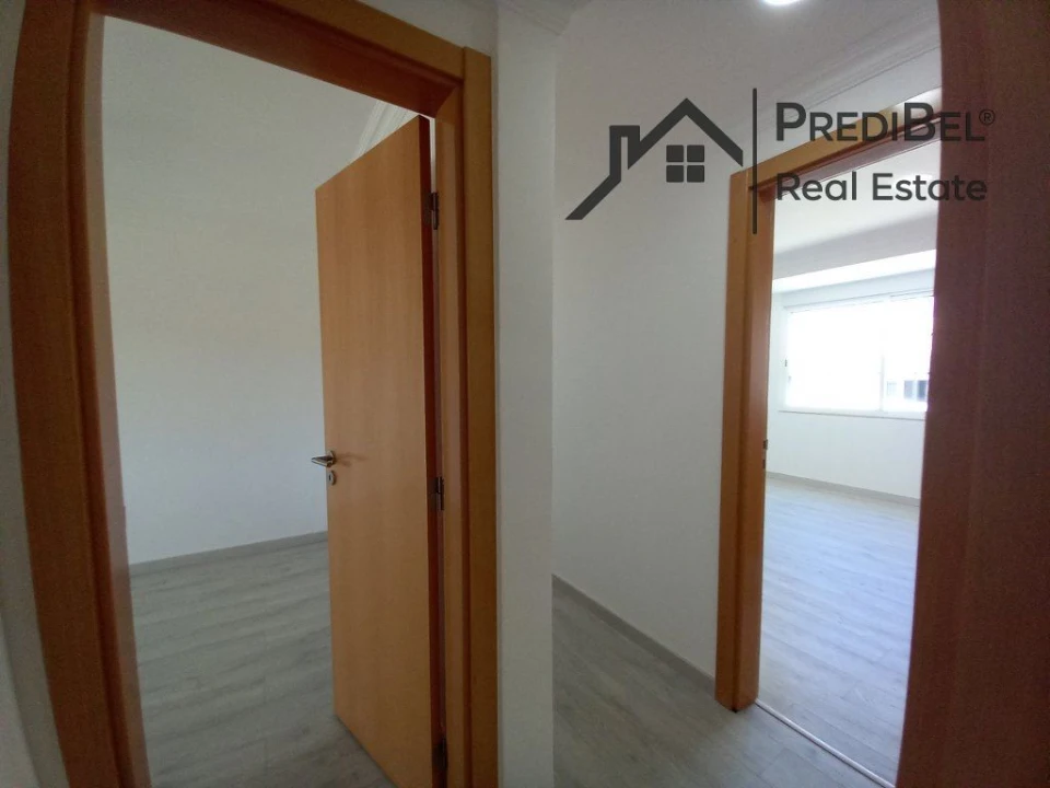Moradia T3 para Venda em Carcavelos e Parede Foto 24