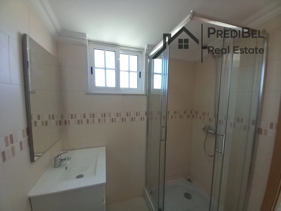 Moradia T3 para Venda em Carcavelos e Parede Foto 26