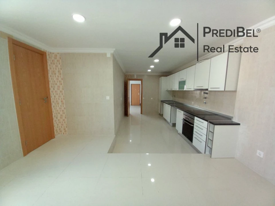 Moradia T3 para Venda em Carcavelos e Parede Foto 7