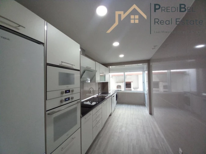 Apartamento T2 para Venda em Ericeira Foto 2