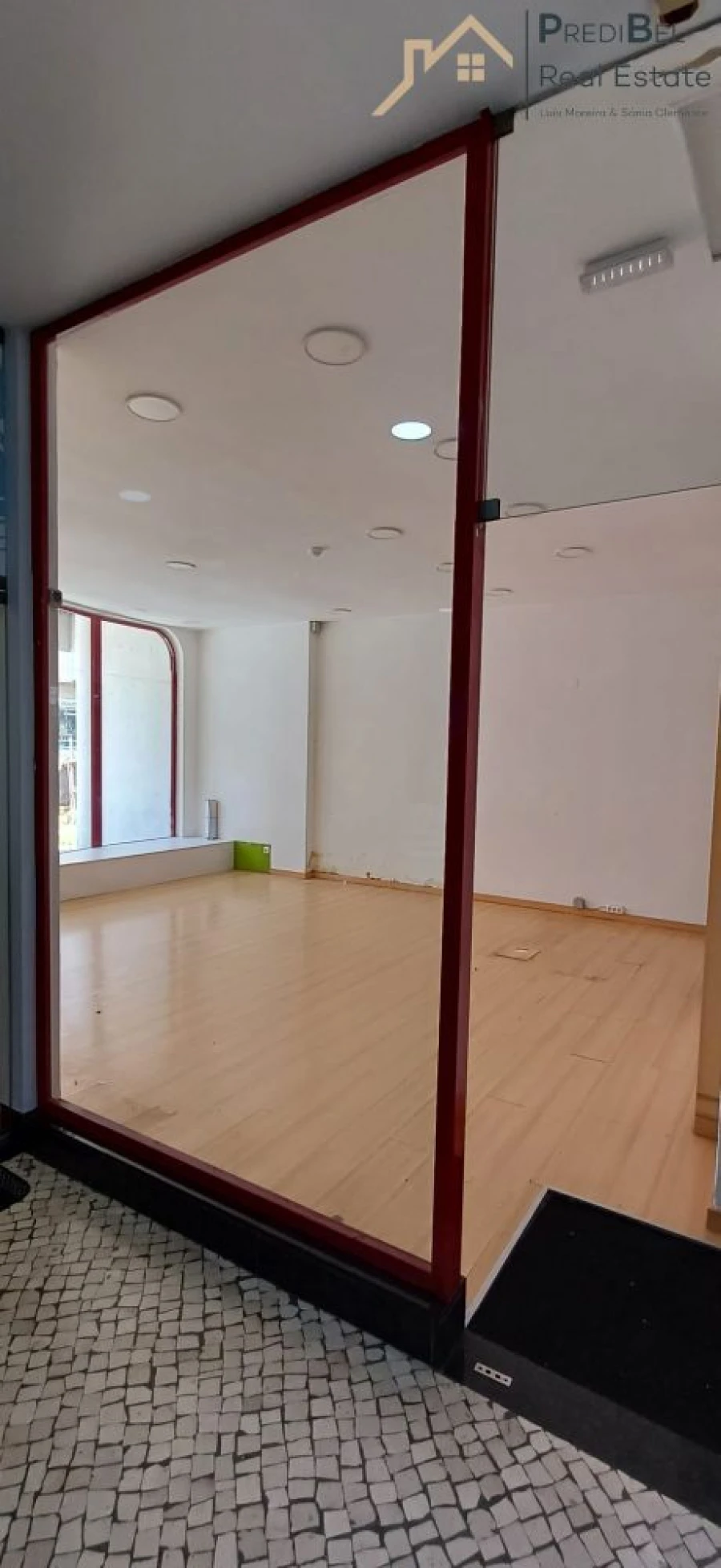 Loja para Arrendamento em Algueirão-Mem Martins Foto 4