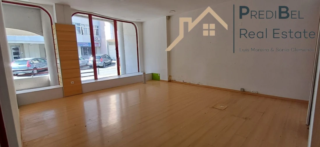 Loja para Arrendamento em Algueirão-Mem Martins Foto 1
