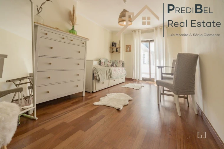 Apartamento T3 para Venda em Algueirão-Mem Martins Foto 16