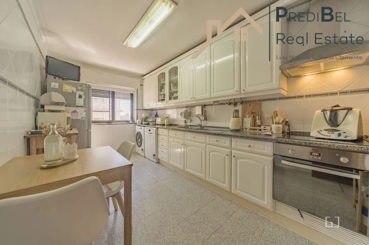 Apartamento T3 para Venda em Algueirão-Mem Martins Foto 3