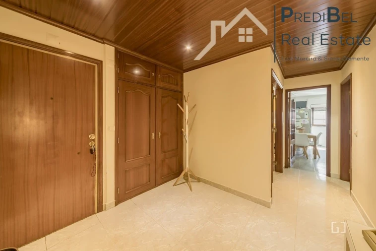 Apartamento T3 para Venda em Algueirão-Mem Martins Foto 18