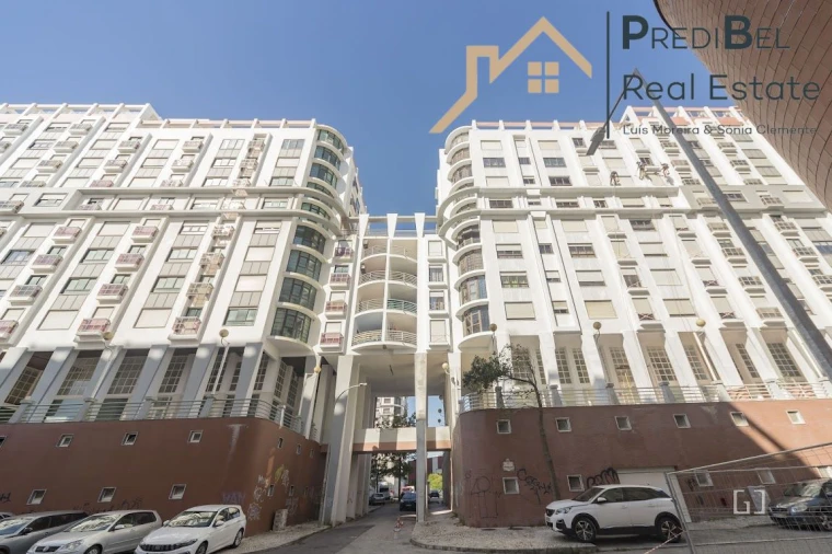 Apartamento T3 para Venda em Algueirão-Mem Martins Foto 25