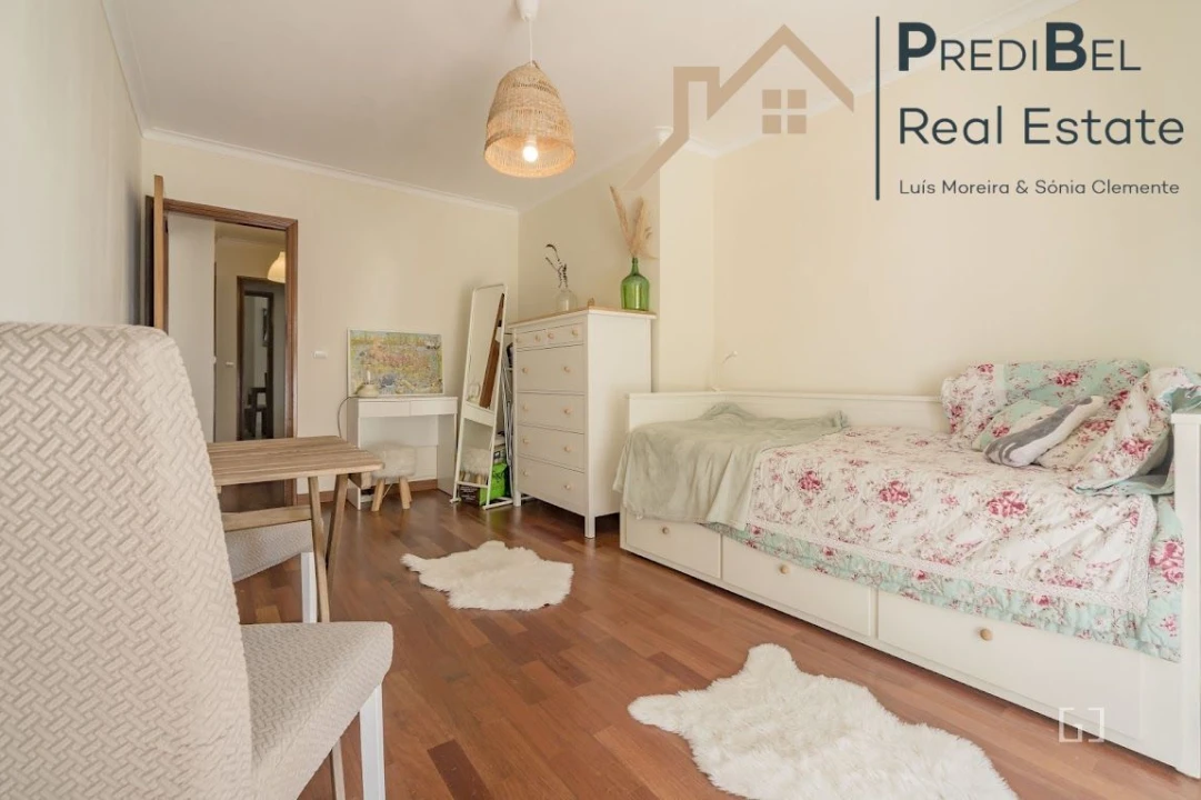 Apartamento T3 para Venda em Algueirão-Mem Martins Foto 17