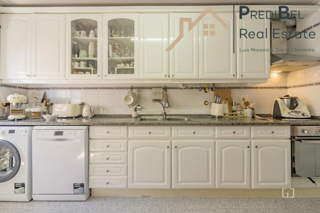 Apartamento T3 para Venda em Algueirão-Mem Martins Foto 7