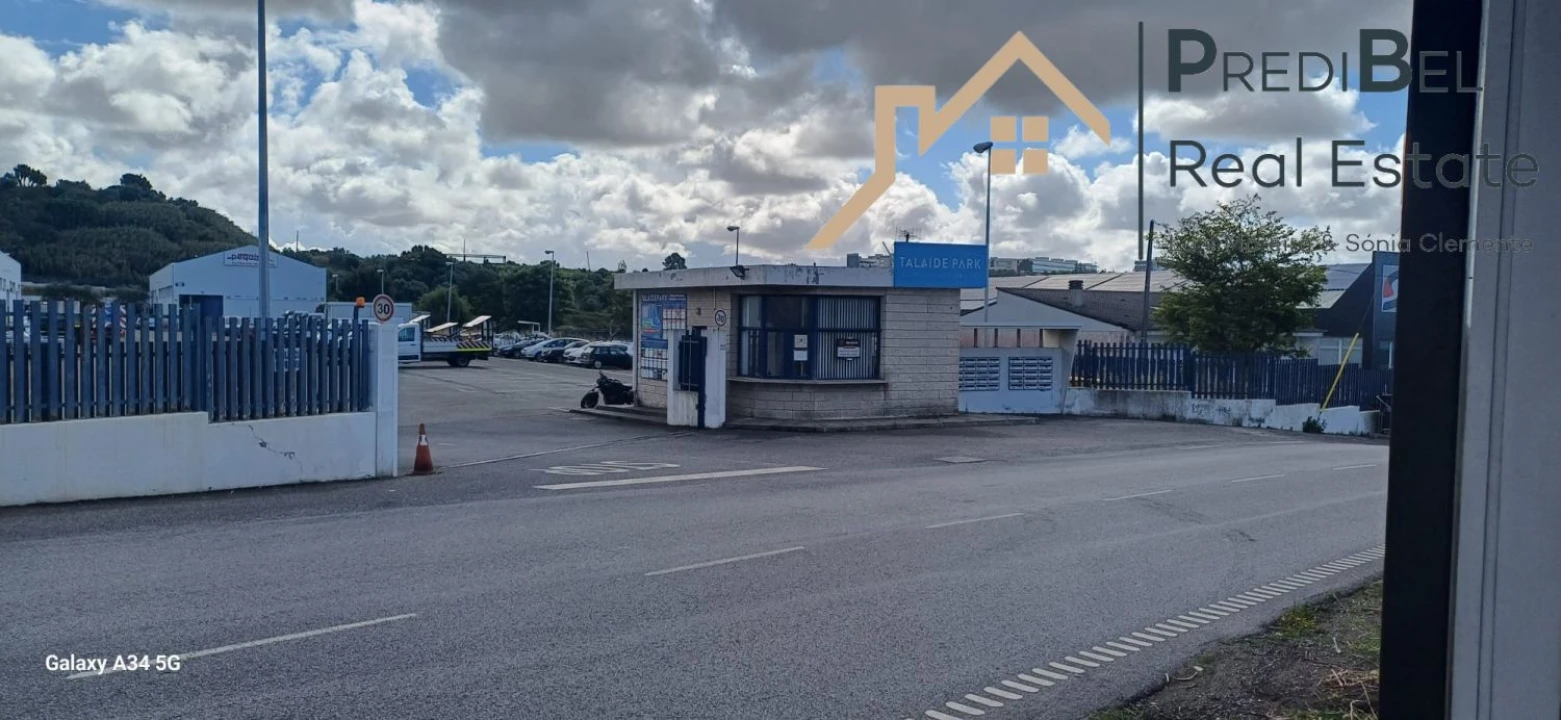 Loja para Venda em Rio de Mouro Foto 16