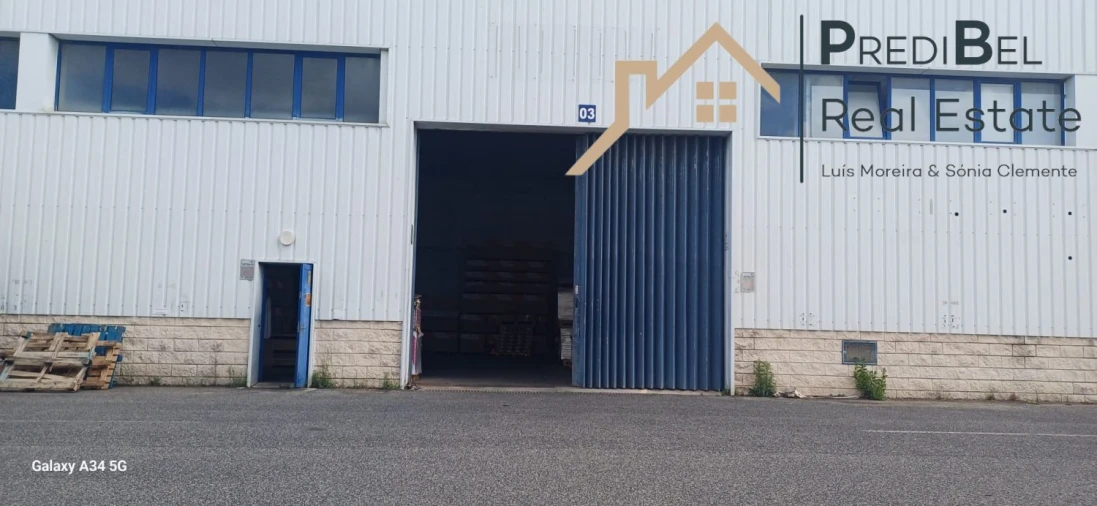 Loja para Venda em Rio de Mouro Foto 2