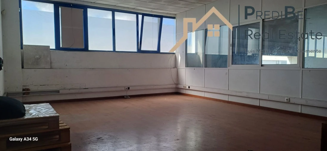 Loja para Venda em Rio de Mouro Foto 11