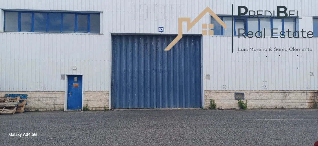 Loja para Venda em Rio de Mouro