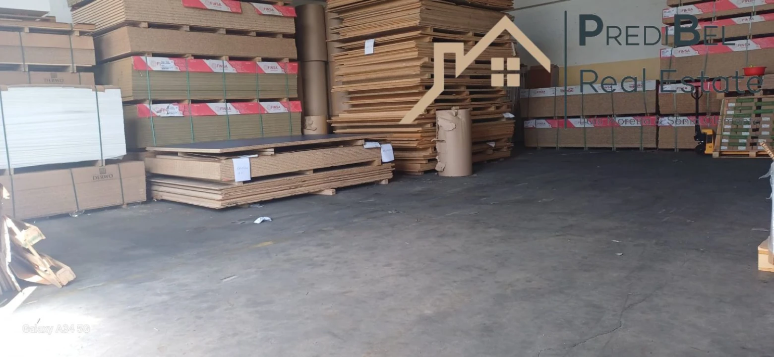 Loja para Venda em Rio de Mouro Foto 4