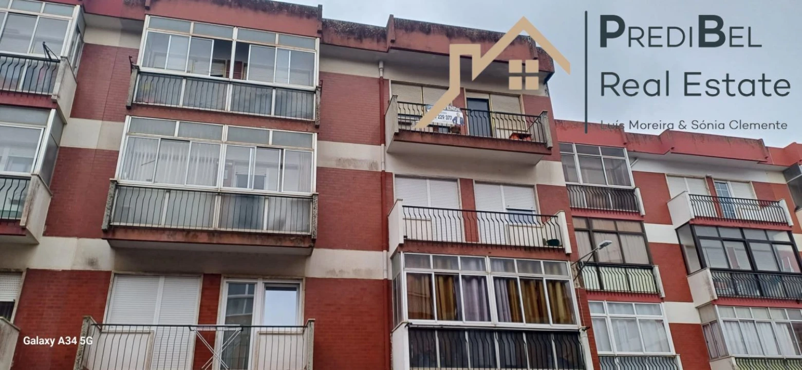 Apartamento T2 para Venda em Algueirão-Mem Martins Foto 3