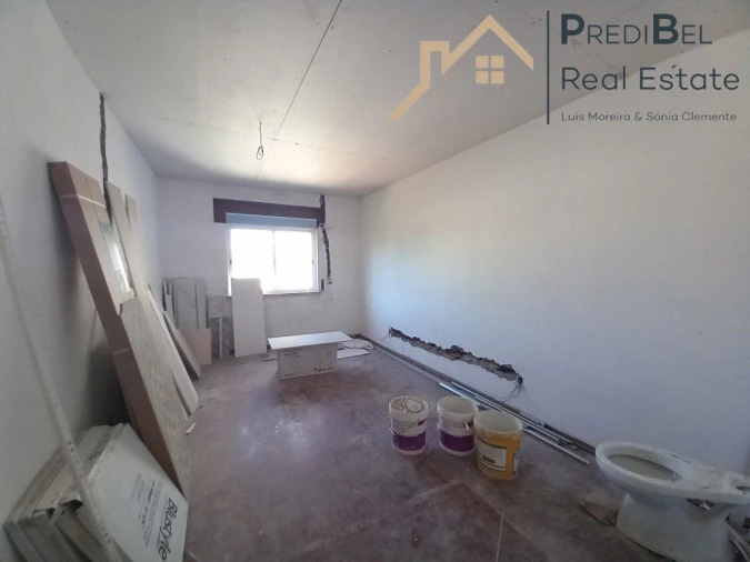 Apartamento T2 para Venda em Amora Foto 11