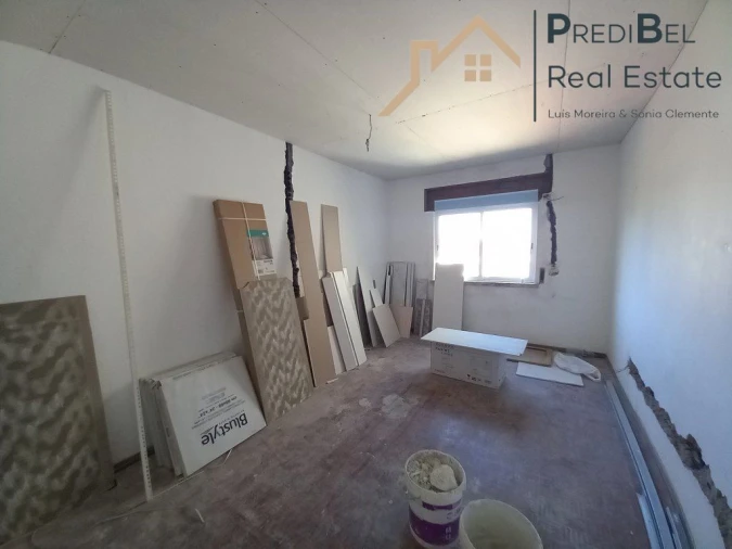 Apartamento T2 para Venda em Amora Foto 12