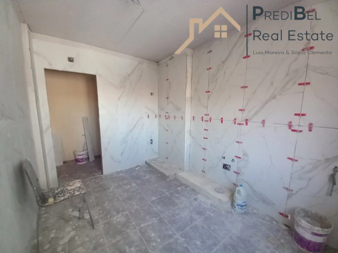 Apartamento T2 para Venda em Amora Foto 7