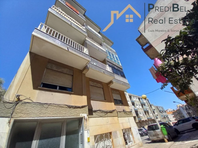 Apartamento T2 para Venda em Amora Foto 27