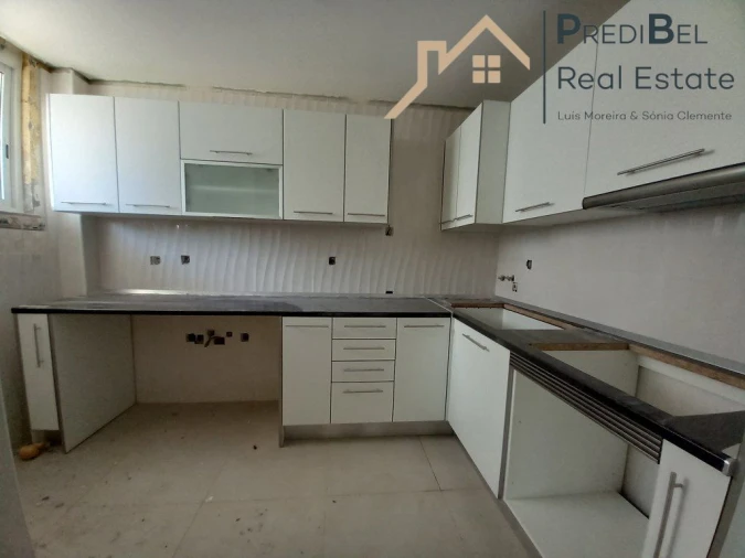 Apartamento T4 para Venda em Montijo e Afonsoeiro Foto 3
