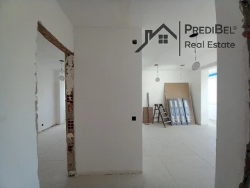 Apartamento T4 para Venda em Laranjeiro e Feijó