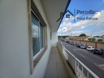 Apartamento T4 para Venda em Laranjeiro e Feijó