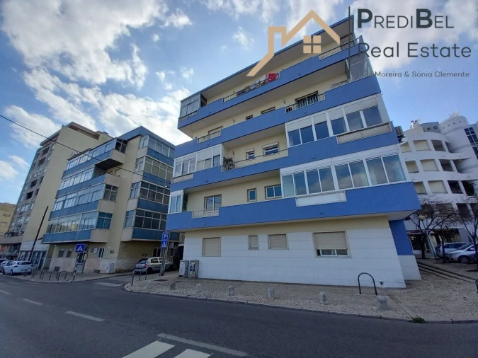 Apartamento T4 para Venda em Laranjeiro e Feijó Foto 8