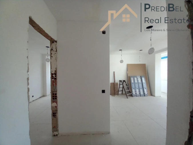 Apartamento T4 para Venda em Laranjeiro e Feijó Foto 13