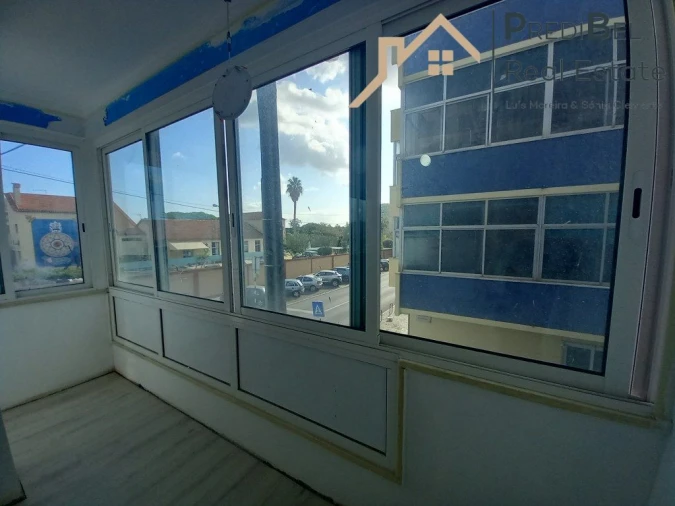 Apartamento T4 para Venda em Laranjeiro e Feijó Foto 31