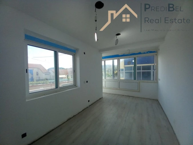 Apartamento T4 para Venda em Laranjeiro e Feijó Foto 30